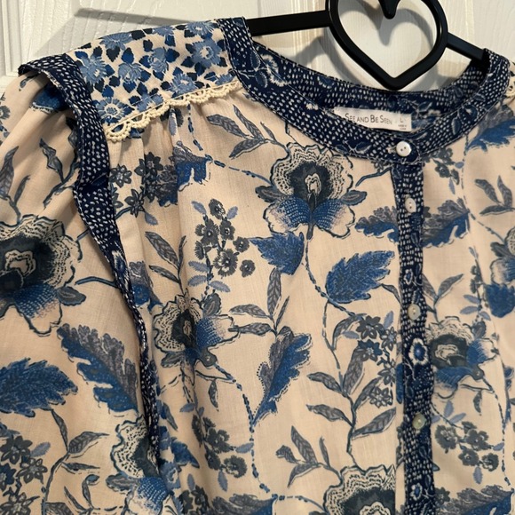See And Be Seen Womens Blue Cream Floral Mixed Print Lace Trim Blouse Large - Picture 6 of 9
